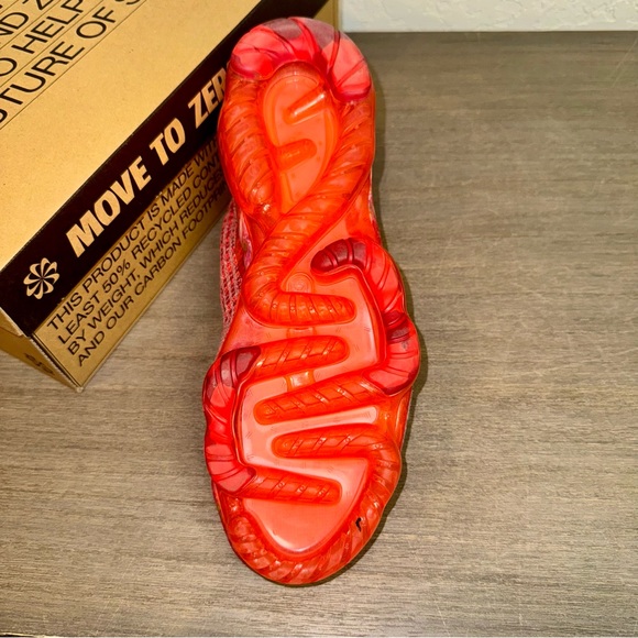 Nike Men’s Air VaporMax 2020 Flyknit, Team Red/Flash Crimson/Gym Red, Size 10.5 - Picture 12 of 13